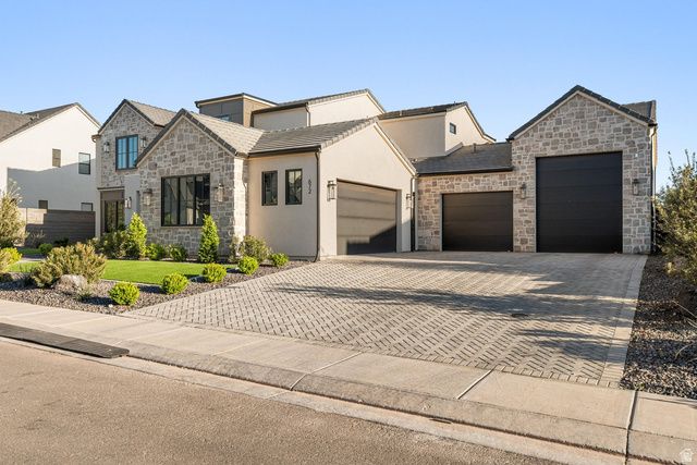 672 E ARINA WAY, Washington, UT 84780