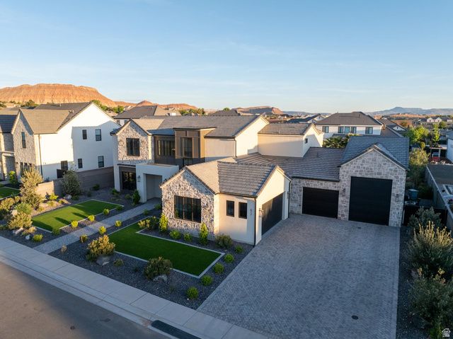 672 E ARINA WAY, Washington, UT 84780