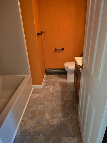 3 R Bonnie Lane, Derry, NH 03038