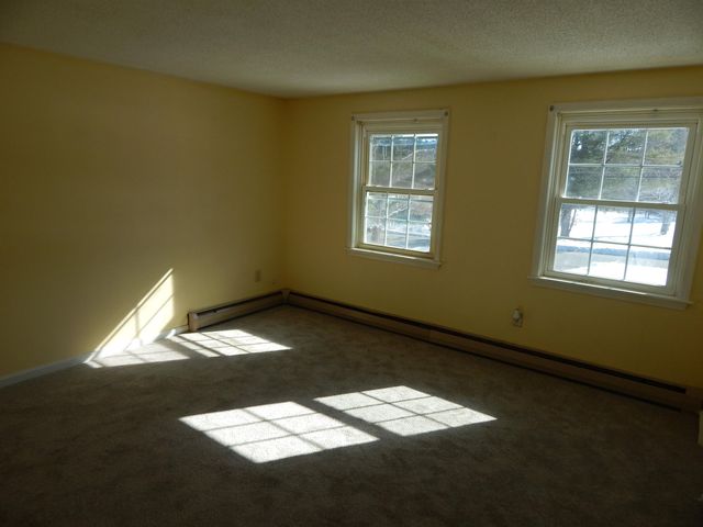 3 R Bonnie Lane, Derry, NH 03038