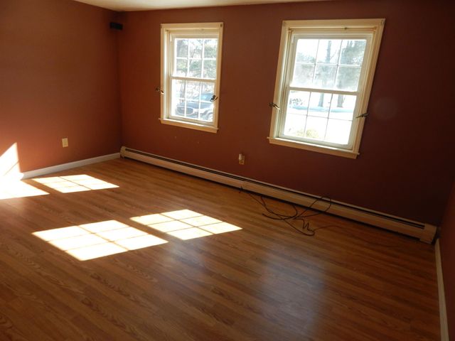 3 R Bonnie Lane, Derry, NH 03038