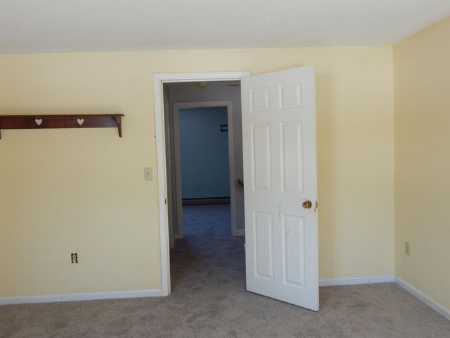 3 R Bonnie Lane, Derry, NH 03038