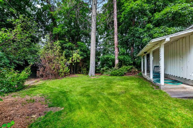 740 E Plateau Rd, Spokane, WA 99203