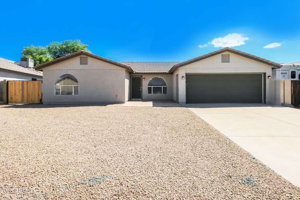 652 W SIERRA VISTA Drive, Apache Junction, AZ 85120