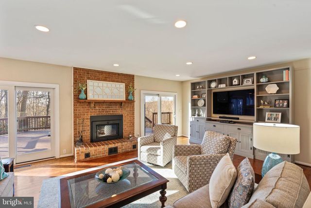 2104 HIGHLAND RIDGE DR, Phoenix, MD 21131