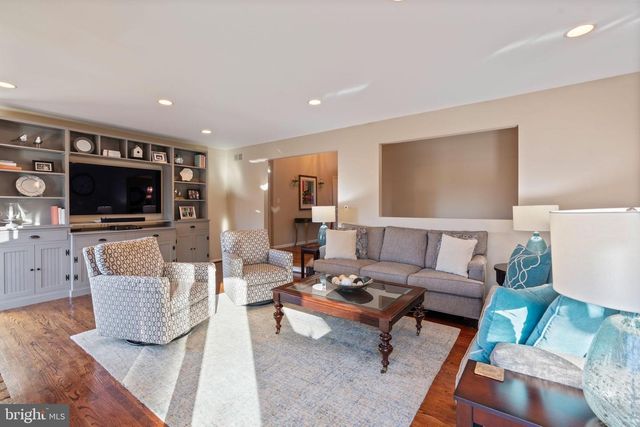 2104 HIGHLAND RIDGE DR, Phoenix, MD 21131