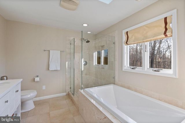 2104 HIGHLAND RIDGE DR, Phoenix, MD 21131