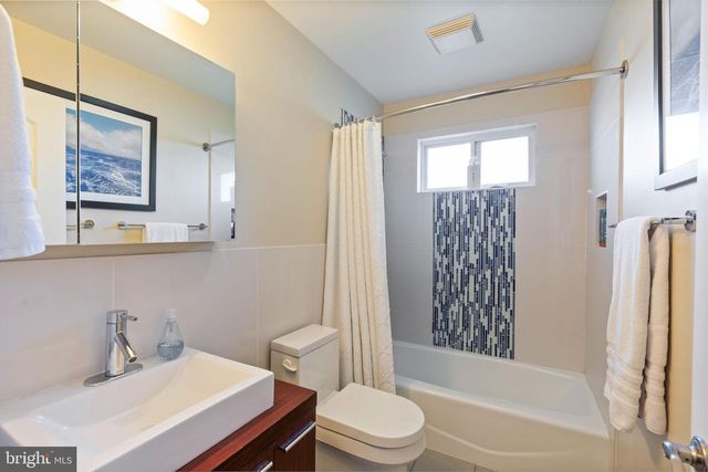 2104 HIGHLAND RIDGE DR, Phoenix, MD 21131