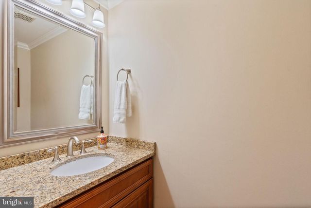 2104 HIGHLAND RIDGE DR, Phoenix, MD 21131