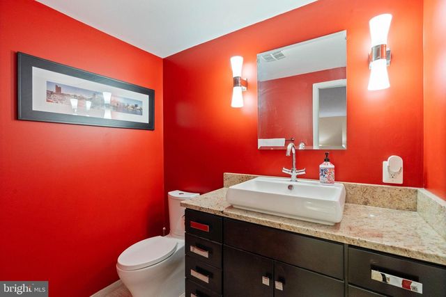 2104 HIGHLAND RIDGE DR, Phoenix, MD 21131