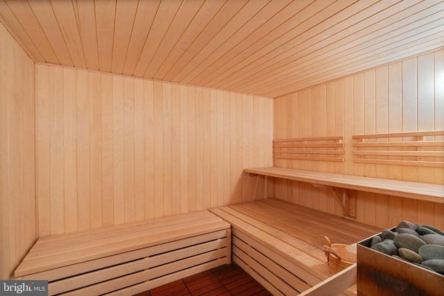 2104 HIGHLAND RIDGE DR, Phoenix, MD 21131