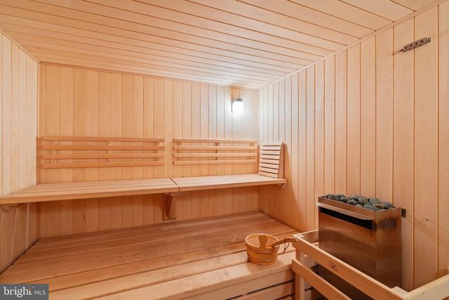 2104 HIGHLAND RIDGE DR, Phoenix, MD 21131