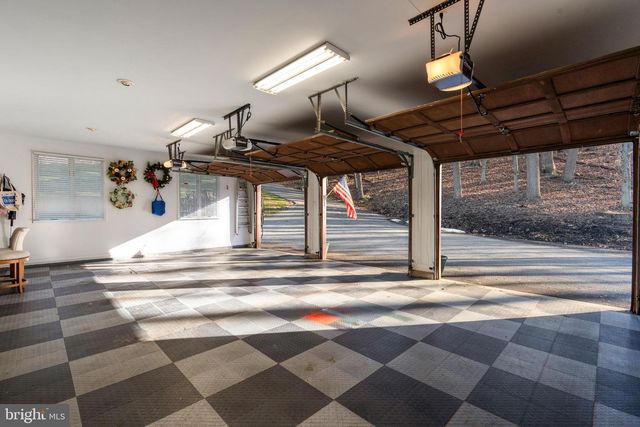 2104 HIGHLAND RIDGE DR, Phoenix, MD 21131