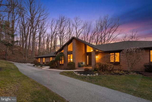 2104 HIGHLAND RIDGE DR, Phoenix, MD 21131