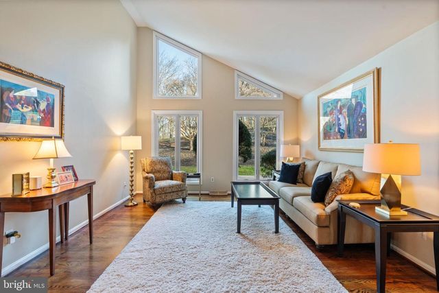 2104 HIGHLAND RIDGE DR, Phoenix, MD 21131