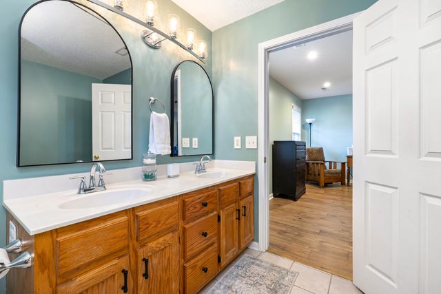 1607 Heritage Drive, Manning, SC 29102