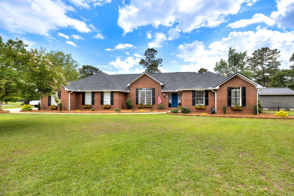 1607 Heritage Drive, Manning, SC 29102