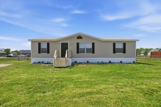 612 S Aquilla Street, Itasca, TX 76055