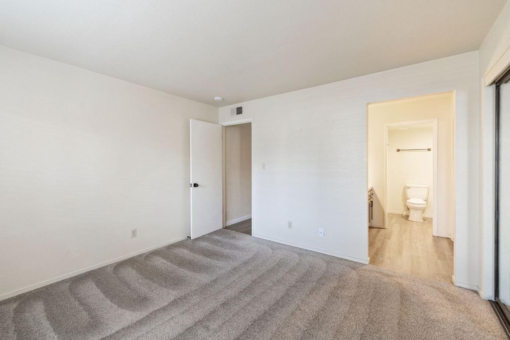 Image 18 of property listing at 7675 N 1st Street # 136, Fresno, CA 93720