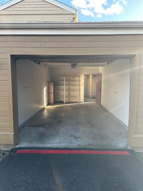 Image 27 of property listing at 7675 N 1st Street # 136, Fresno, CA 93720