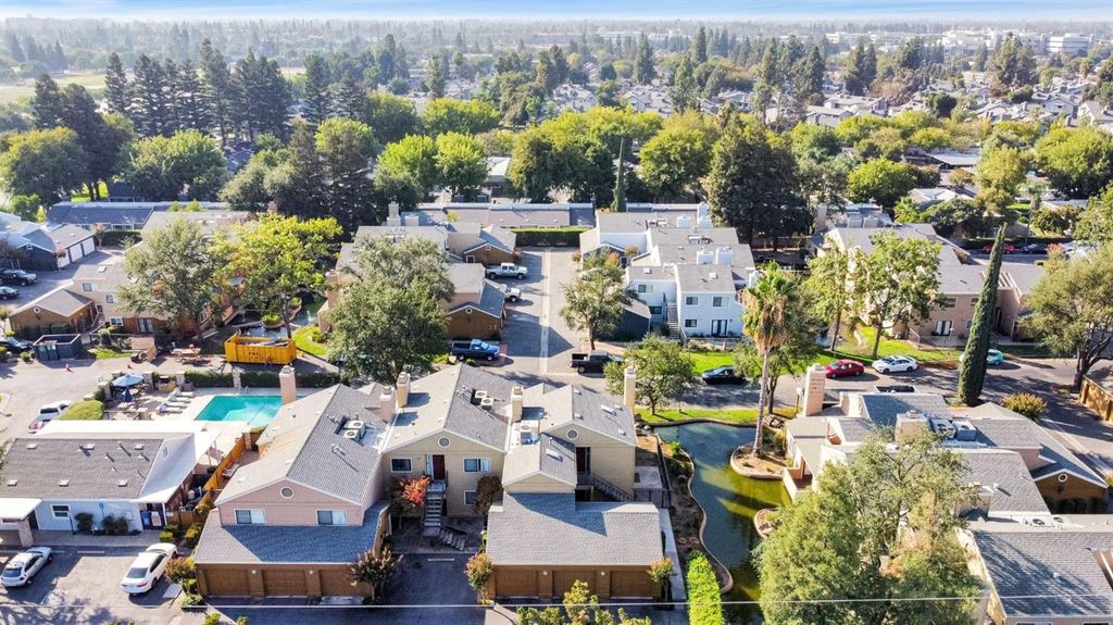 Image 32 of property listing at 7675 N 1st Street # 136, Fresno, CA 93720