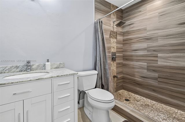 4865 SW 94th Ave, Miami, FL 33165