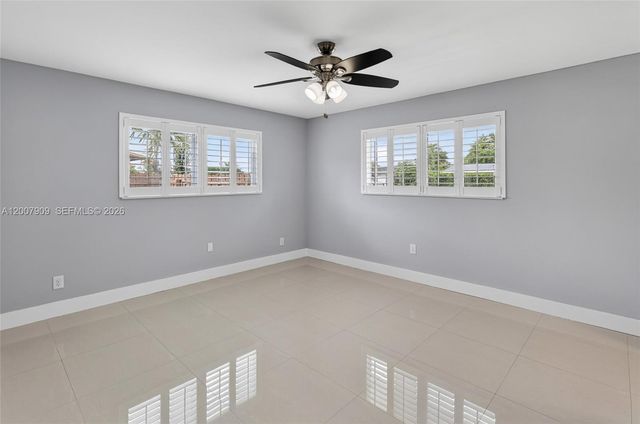 4865 SW 94th Ave, Miami, FL 33165