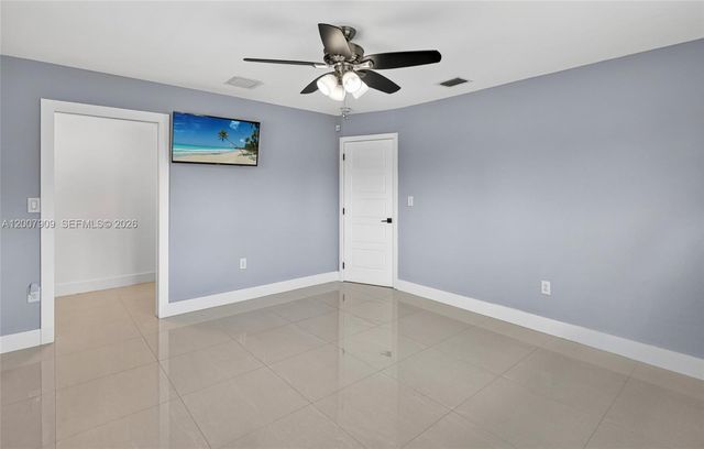 4865 SW 94th Ave, Miami, FL 33165