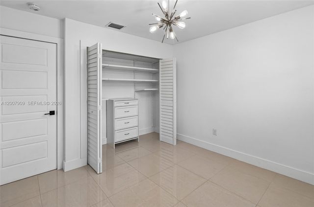 4865 SW 94th Ave, Miami, FL 33165