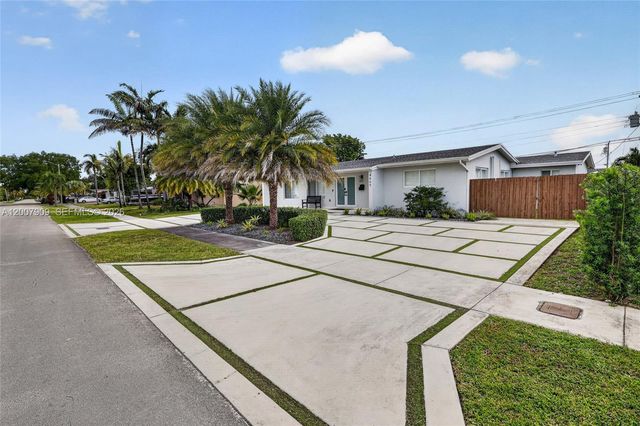 4865 SW 94th Ave, Miami, FL 33165