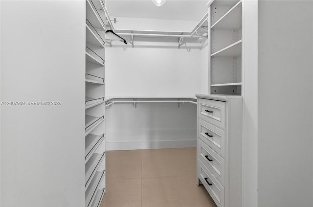 4865 SW 94th Ave, Miami, FL 33165