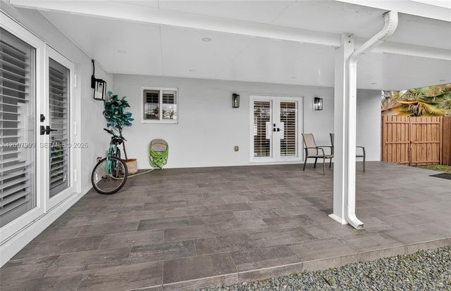 4865 SW 94th Ave, Miami, FL 33165