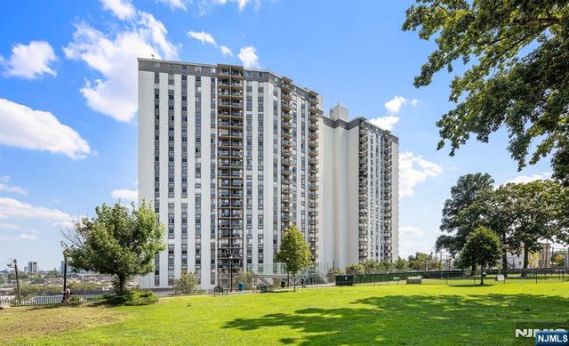 100 Manhattan Avenue 1517, Union City, NJ 07087