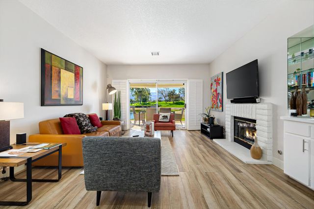 139 Villa Court, Palm Desert, CA 92211