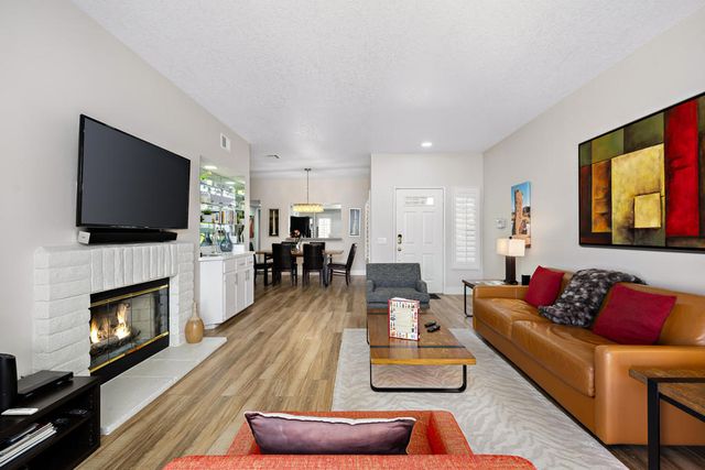 139 Villa Court, Palm Desert, CA 92211