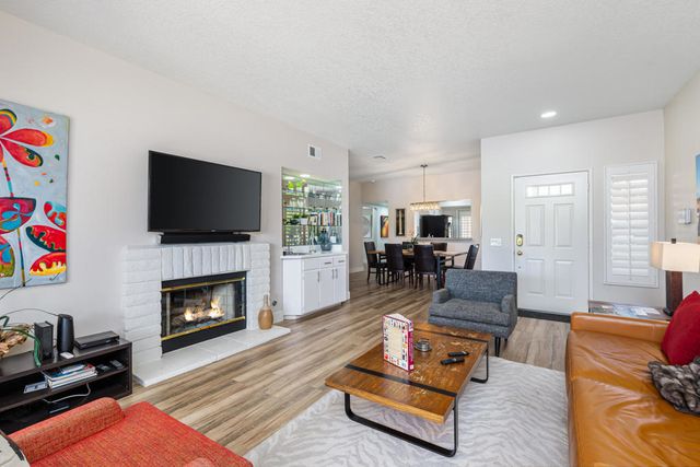 139 Villa Court, Palm Desert, CA 92211