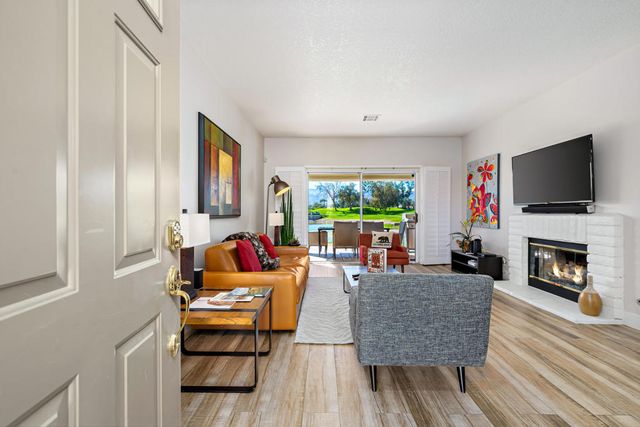 139 Villa Court, Palm Desert, CA 92211