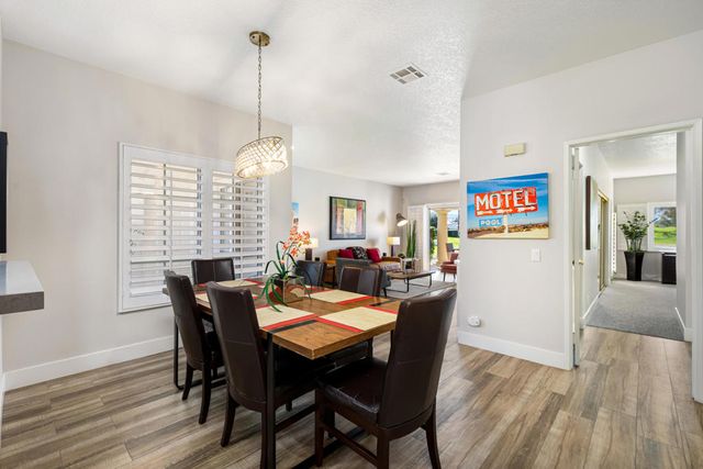 139 Villa Court, Palm Desert, CA 92211