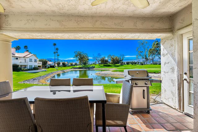 139 Villa Court, Palm Desert, CA 92211