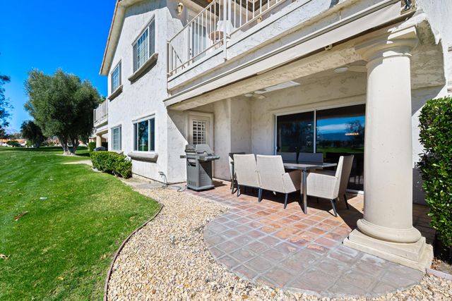 139 Villa Court, Palm Desert, CA 92211