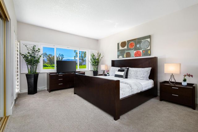 139 Villa Court, Palm Desert, CA 92211