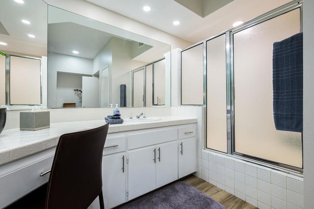 139 Villa Court, Palm Desert, CA 92211