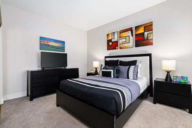 139 Villa Court, Palm Desert, CA 92211