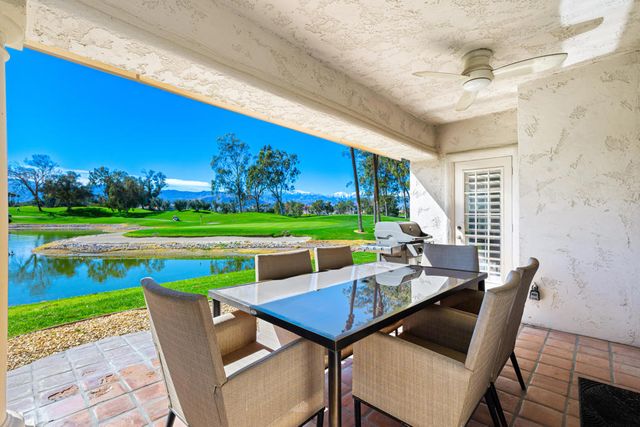 139 Villa Court, Palm Desert, CA 92211