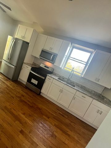 501 W 60th Place 3, Chicago, IL 60621