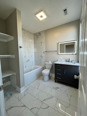 501 W 60th Place 3, Chicago, IL 60621