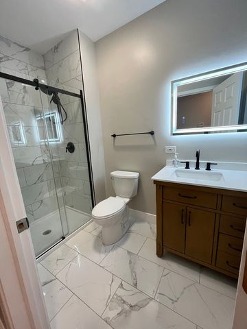 501 W 60th Place 3, Chicago, IL 60621