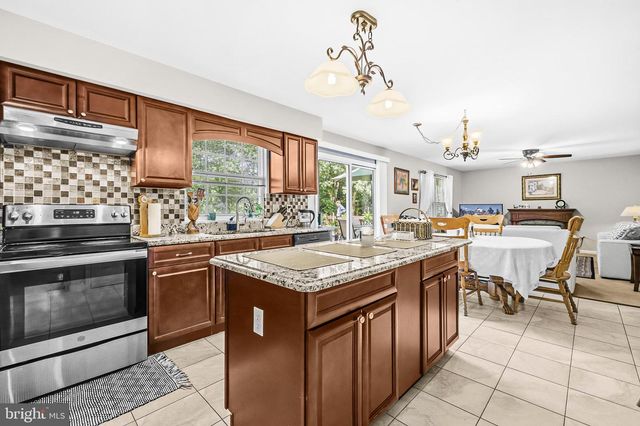 8106 CEDARGATE PL, Glenn Dale, MD 20769