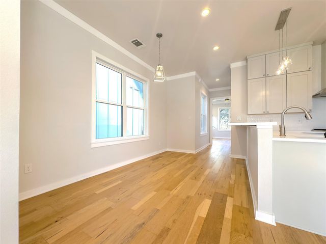 2400 Bruin DR 27, Spicewood, TX 78669