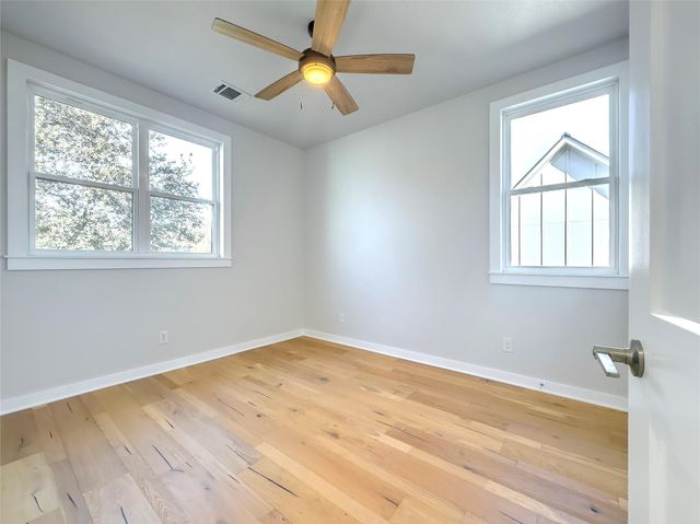 2400 Bruin DR 27, Spicewood, TX 78669